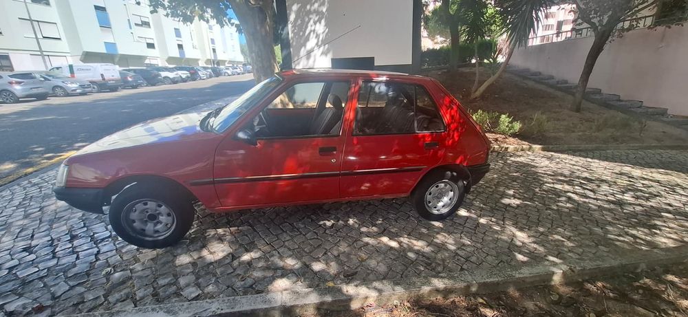 Vendo  Peugeot  205 color line  Pre clássico. foto 2