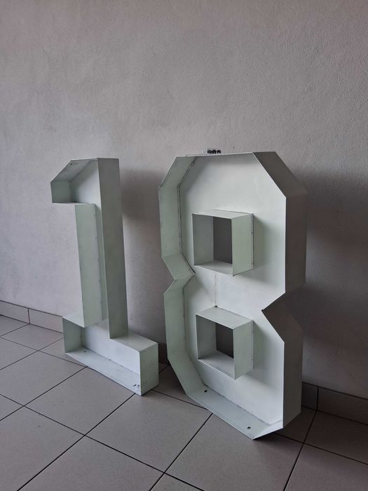 Numeros 1 8 - aluguer