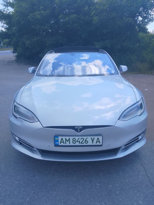 Tesla model S 90D Intel