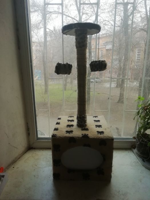 Когтеточка с домиком НОВАЯ