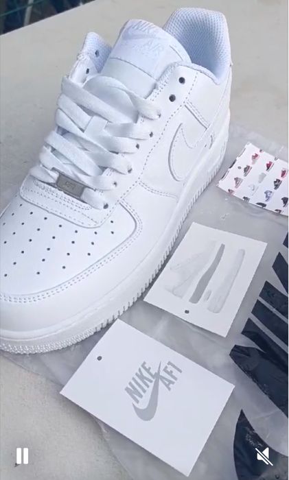 Sapatilha Air Force.