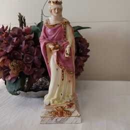 Três esculturas em  da Rainha Santa Isabel. Preços; 45 ,25,22€