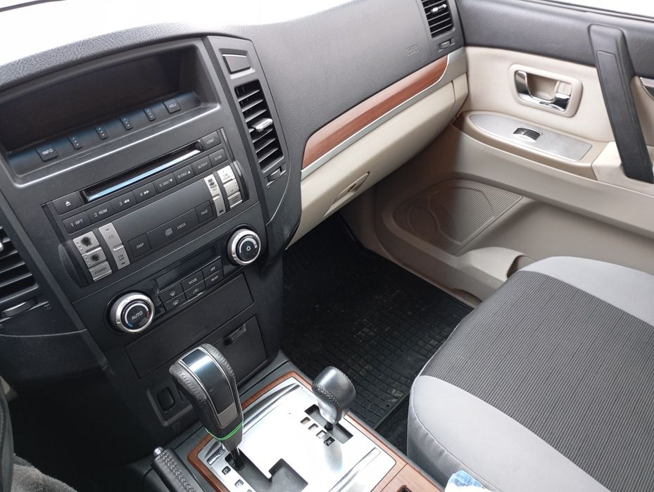 Міцубісі паджеро вагон 2007 газ- бензин