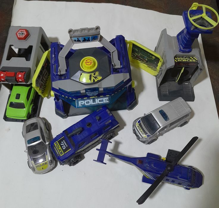 Поліцейський участок Dickie Toys,поліцейський набір