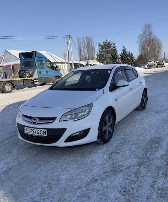 Продам авто Опель астра J, 2014