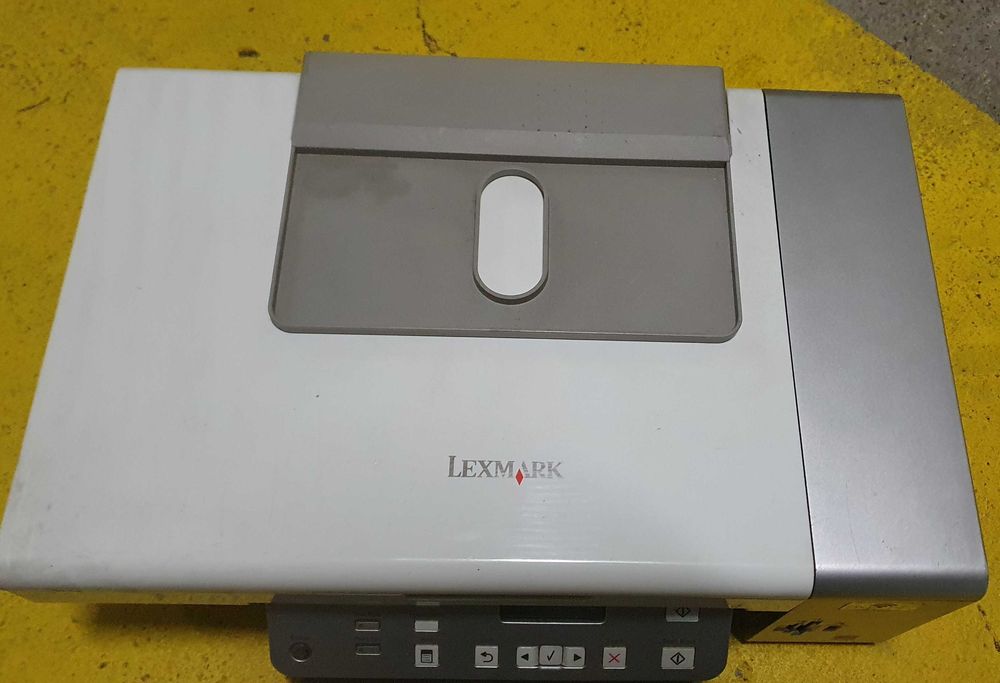 Impressora Lexmark para desocupar