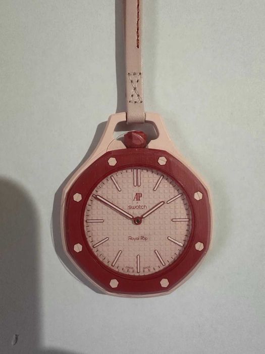 AP x Swatch Otto Rosso SSX03R100N- Różowy design w stylu pop-art