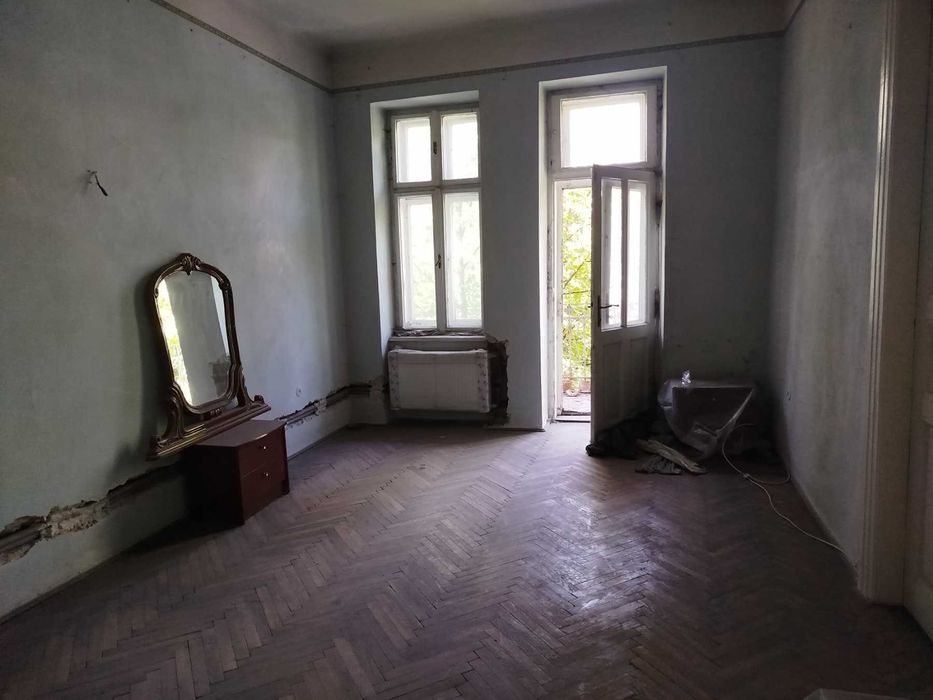 Продаж 3-х кімнатної квартири по вул. Снопківська