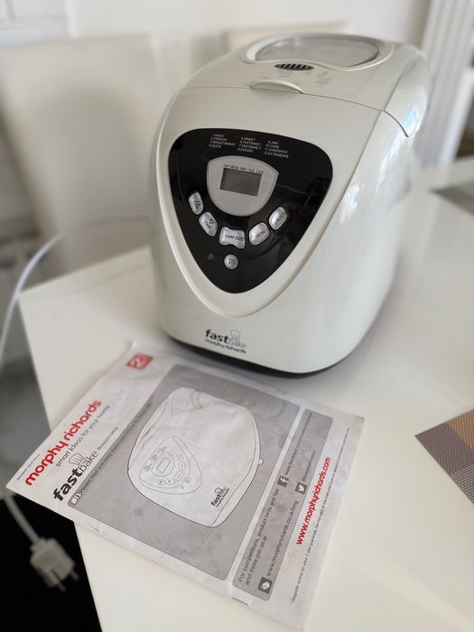 Продам хлібопічку Morphy Richards Fastbake