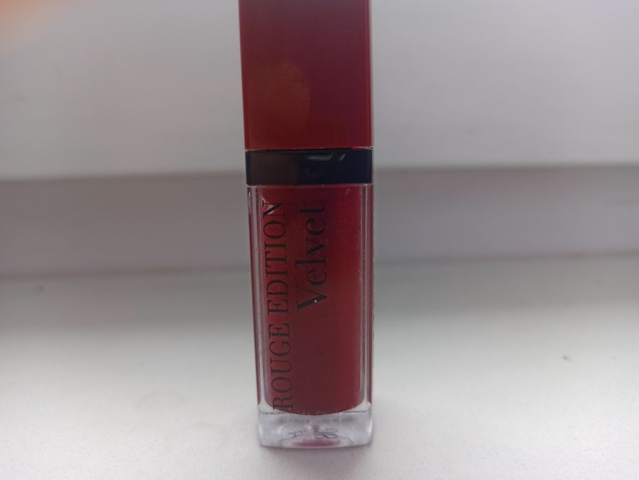 Pomadka Rouge Edition Velvet Bourjois