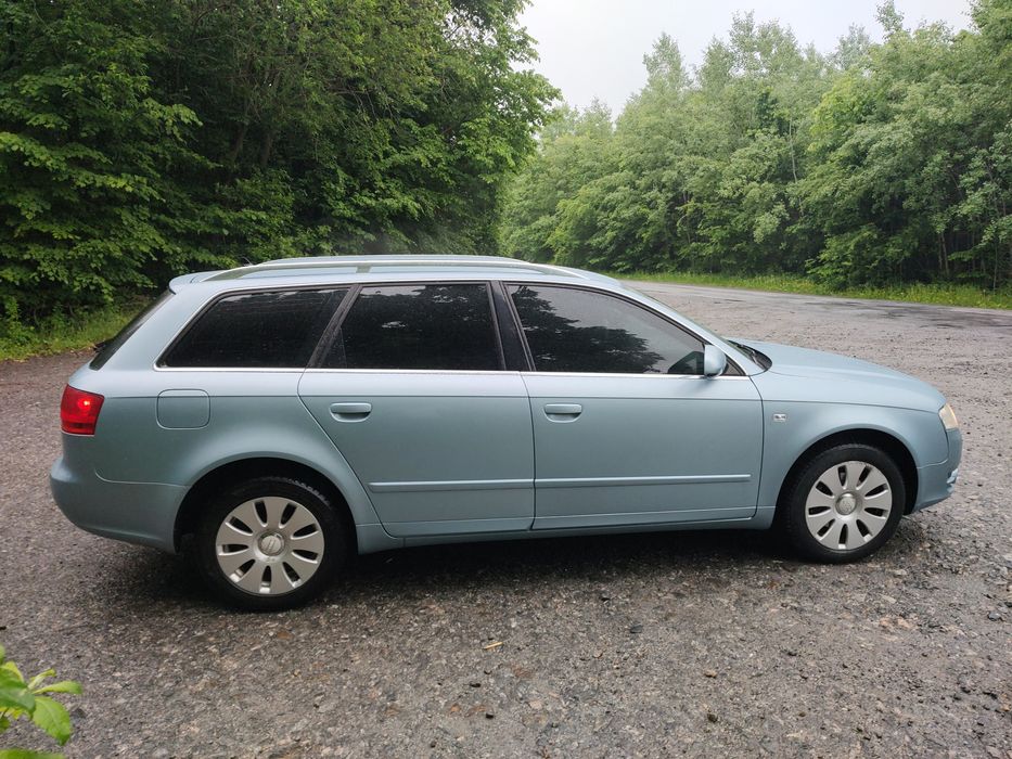Audi A4b7 2.0 бензин