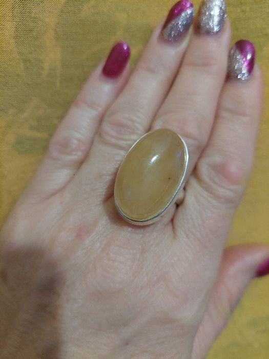 Pierścionek z bursztynem naturalnym