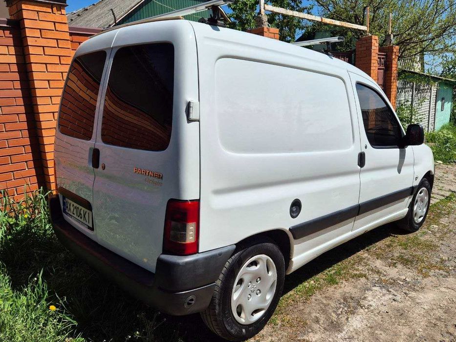 Продаю Пежо Партнёр peugeot partner 2010