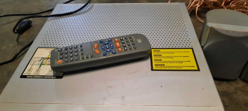 Leitor DVD com 5 colunas