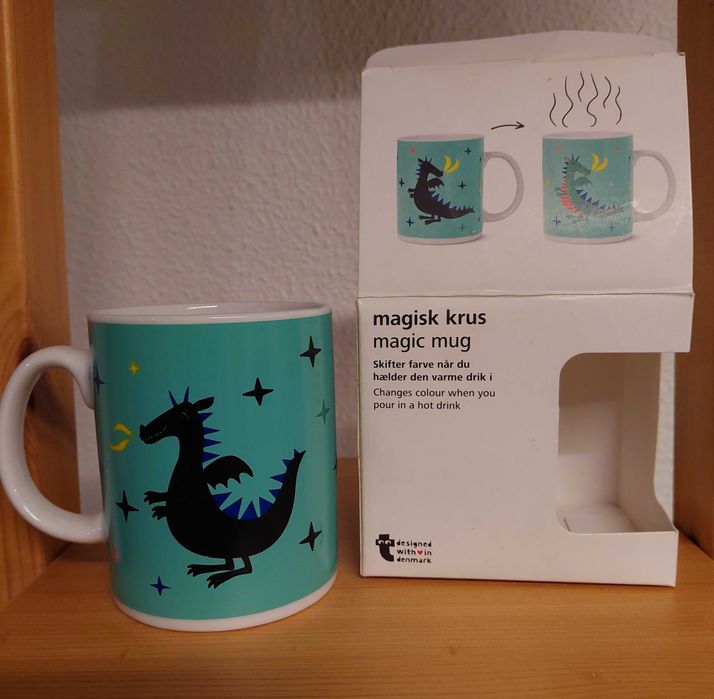 Caneca mágica - muda de cor com bebida quente