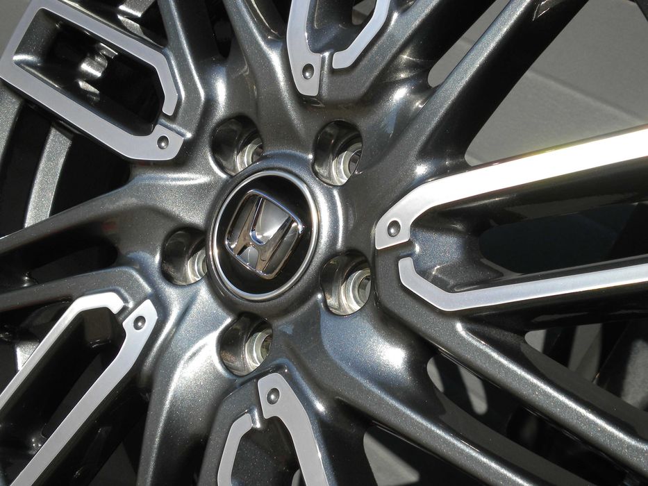 Felgi aluminiowe fabryczne 18 5x114,3 Honda HRV HR-V RU ryskitransportowe