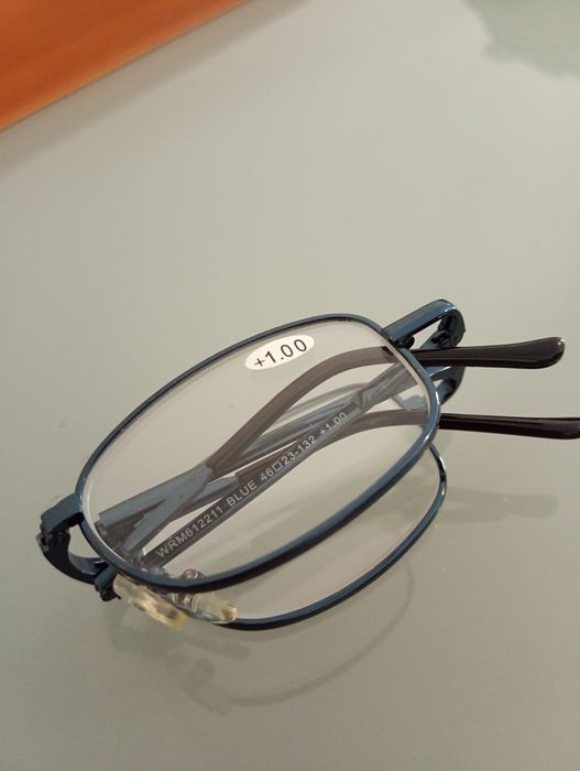oculos de leitura  lentes grau +1 			NOVOS