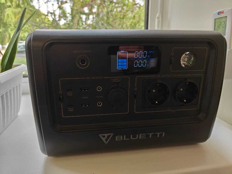 BLUETTI EB70 716Wh LiFePO4 1000W + повний комплект