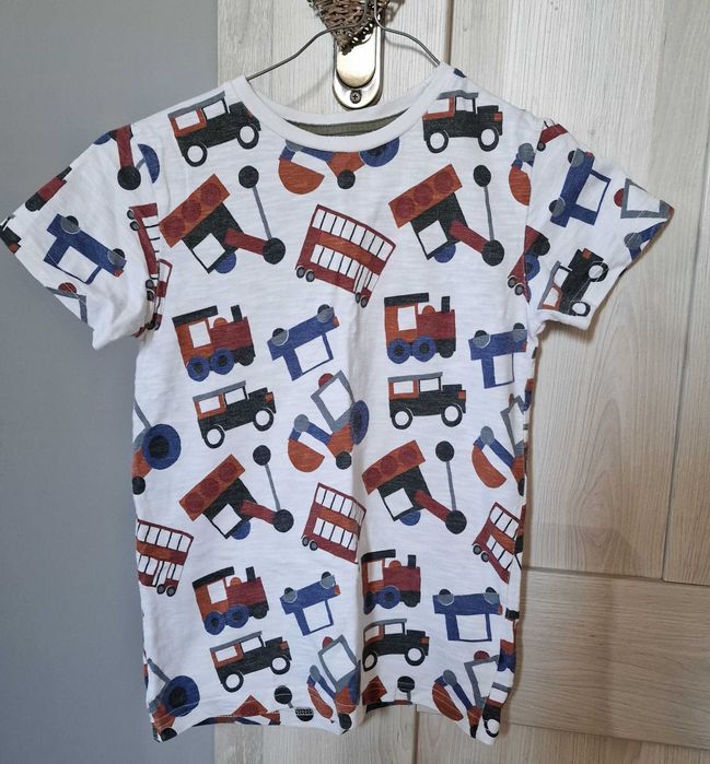 Tshirt marki next r.122/128