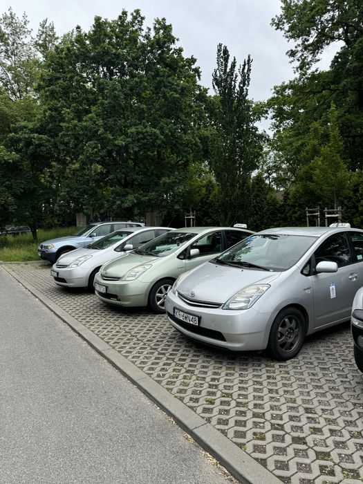Wynajem Toyota Prius Taxi /dostawa