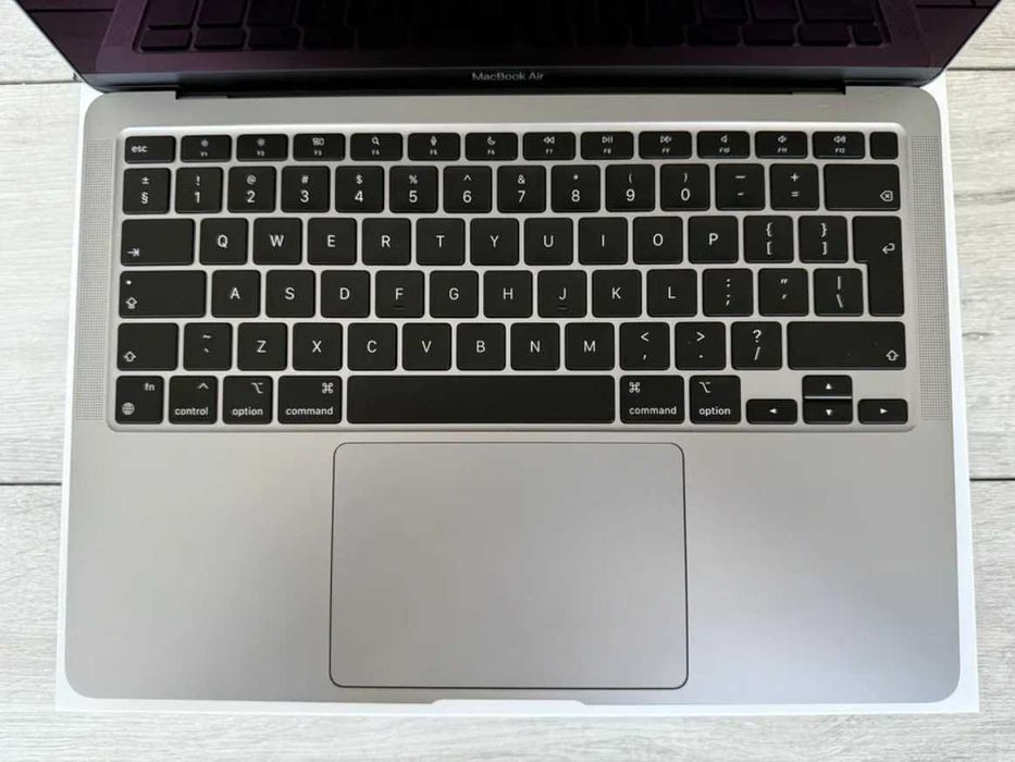 Apple MacBook Air M1 13,3" [2020] 16GB RAM 256GB SSD Gwiezdna Szarość