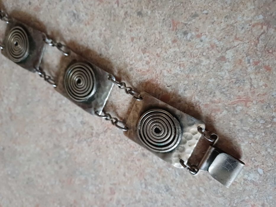 vintage bransolety-metal
