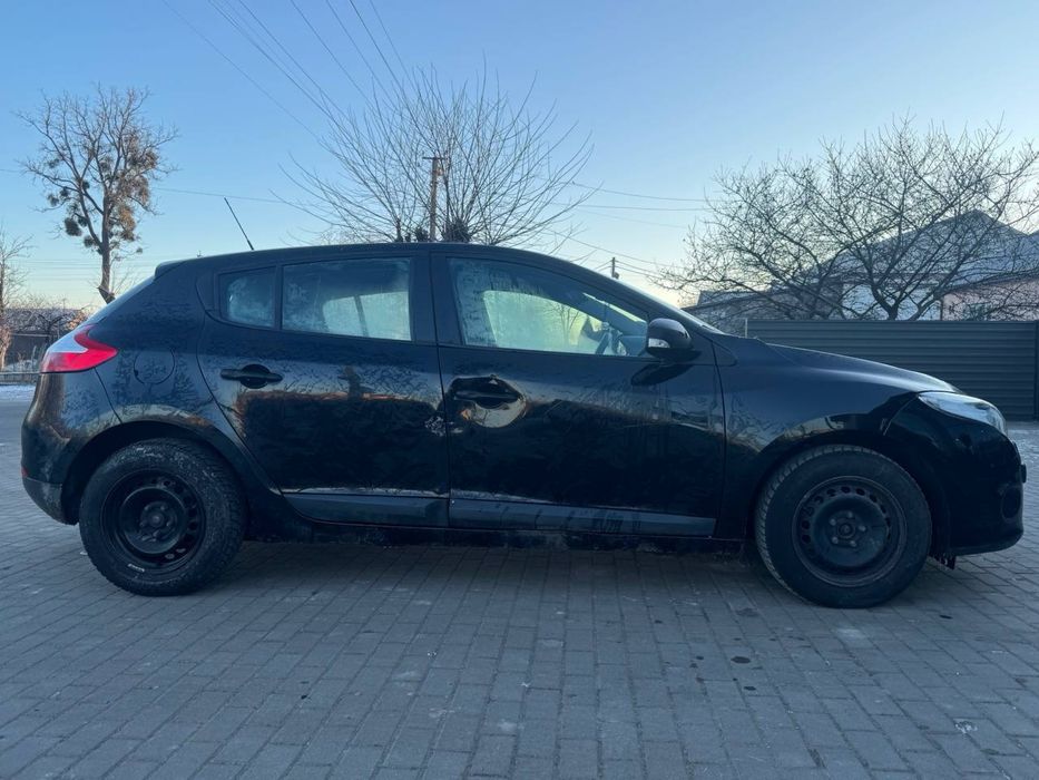 Рено меган3 1.6 бенз недорого хетчбек 187тис рідного