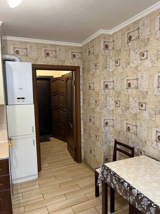 Квартира 1-кімнатна  подобово  в новобудові біля McDonald's  центр