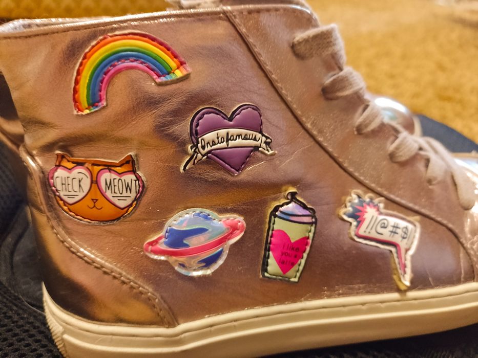 Продам кеди на дівчинку