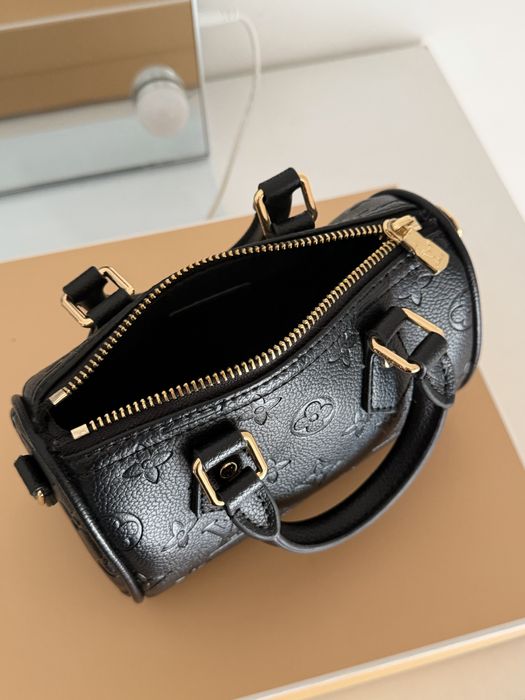 Louis Vuitton Nano Speedy em couro Monogram Empreinte preto