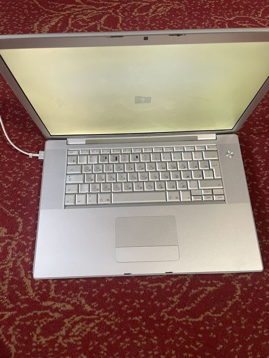 Macbook pro А1211 робочий
