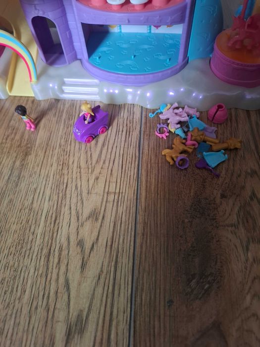 Polly Pocket HBT13 Tęczowy Park Rozrywki Zamek + akcesoria