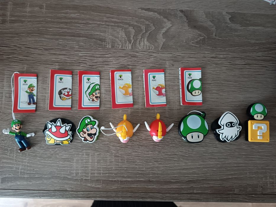 Figurki Super Mario Kinder Joy