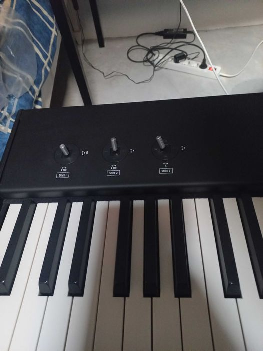 Studiologic SL88 Studio MIDI Controller Keyboard447178007339356164