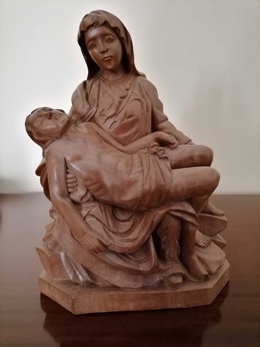 Pieta / Nossa Senhora da Piedade em madeira