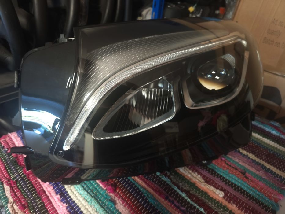 Farol esquerdo full Led Performance GLC W253