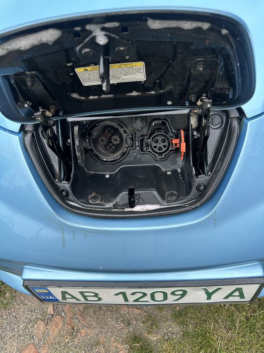 Продам власний Nissan Leaf