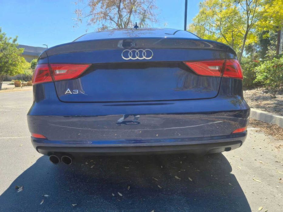 Audi A3      2015