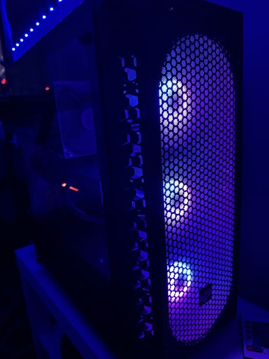 AMD Ryzen 5 5600X RTX3060 TI + monytor