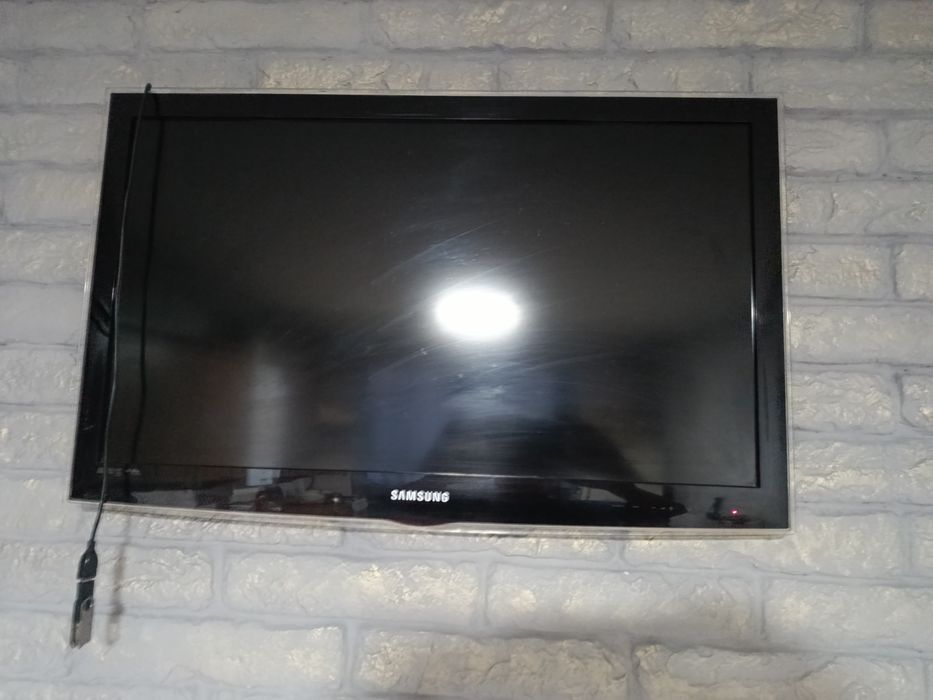 Телевизор Samsung 32 дюйма