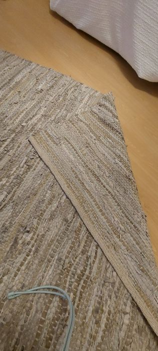 Tapete entrelaçado com pele