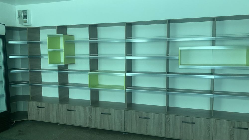 Продам меблі для магазину або складу