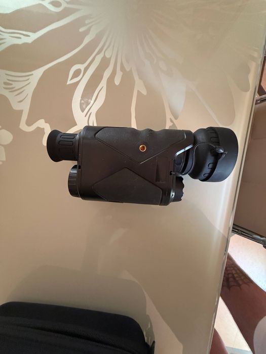Тепловизор Bushnell