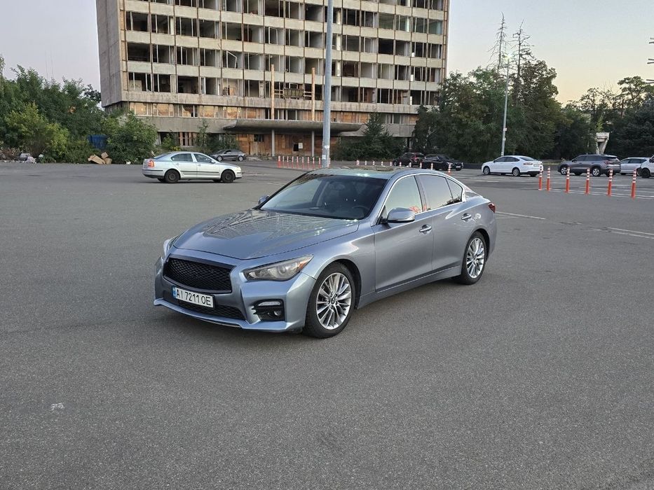 Продам infiniti Q50 в отличном состоянии