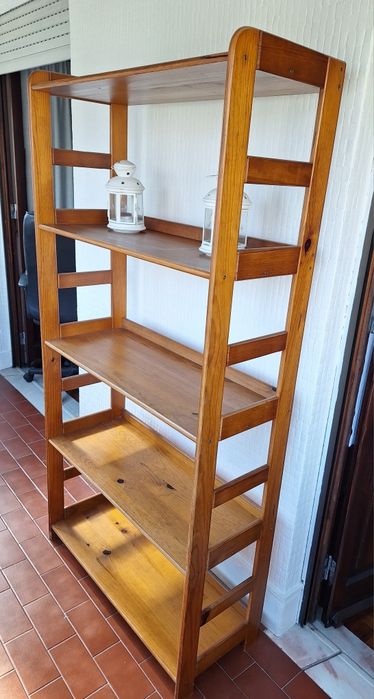 Estante de madeira 83cmx 34cm x 166cm