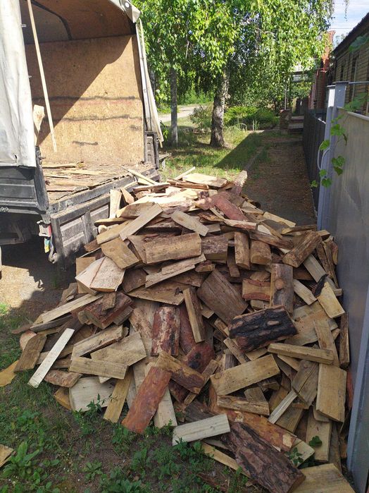 Дрова. Обрезки сосновые(крупные). Длина +-30см. Доставка от 2 склд.