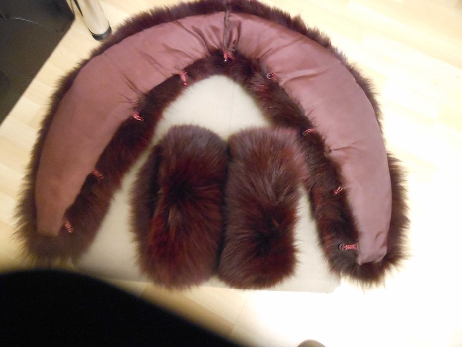 Комір жіночий з нарукавниками-майже новий.