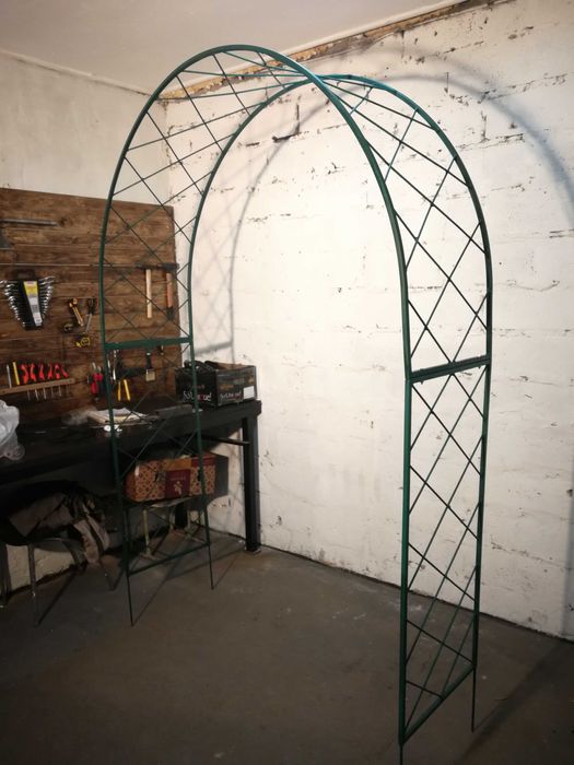 Арка для квітів. Садова арка. Арка для роз