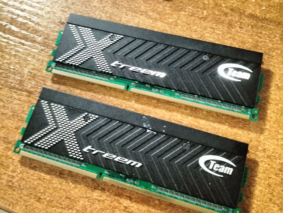 Оперативна пам'ять Xtreem DDR3 2GB