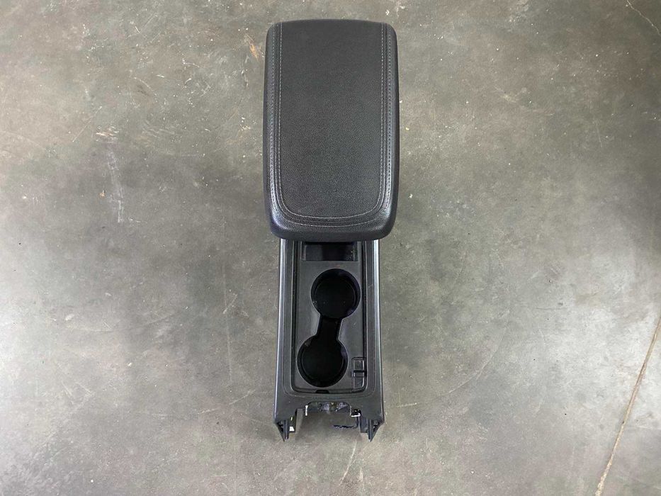 Підлокітник подлокотник центральна консоль Chevrolet Captiva 12-16р.